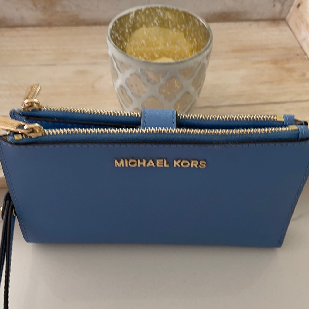 Michael Kors wristlet